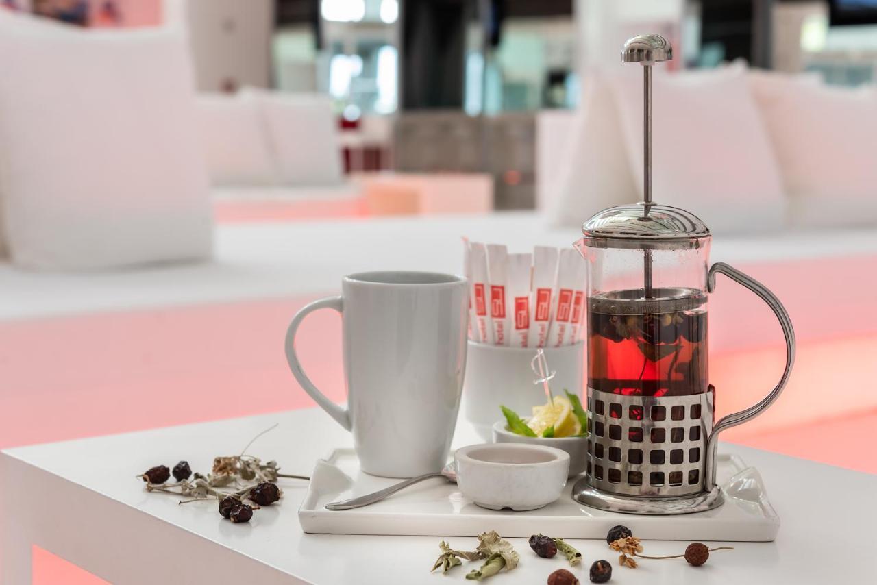 Hotel Su & Aqualand Antalya Eksteriør billede A French press